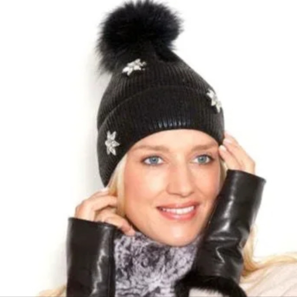 π2X HPπNWT GLAMOURPUSS NYC Embellished Metallic Knit & Fox Fur Pom-Pom Hatπ - Picture 8 of 9
